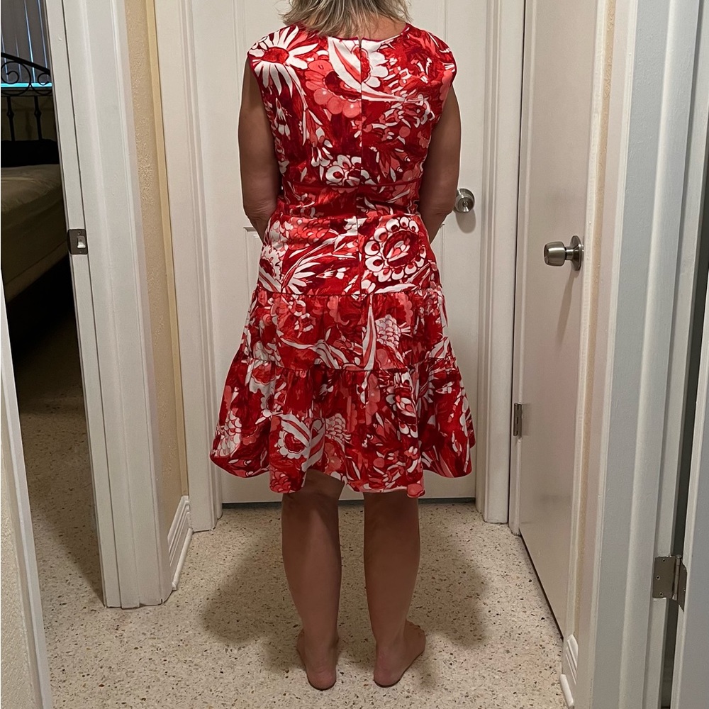 Brand new dress bought it didn’t like how it fit me in the chest area